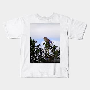 White crowned sparrow in a blue blossom Ceanothus Thyrsiflorus bush 3 Kids T-Shirt